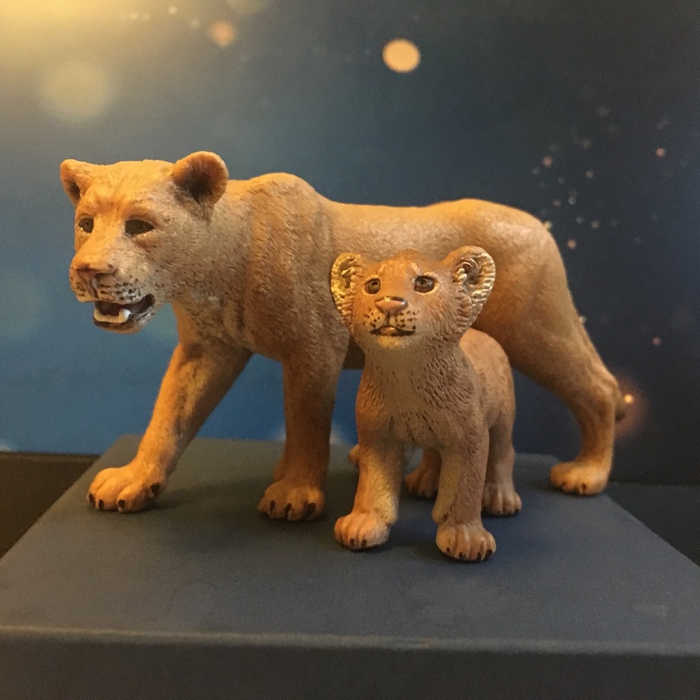 Animal figure - Picture 1 of 3